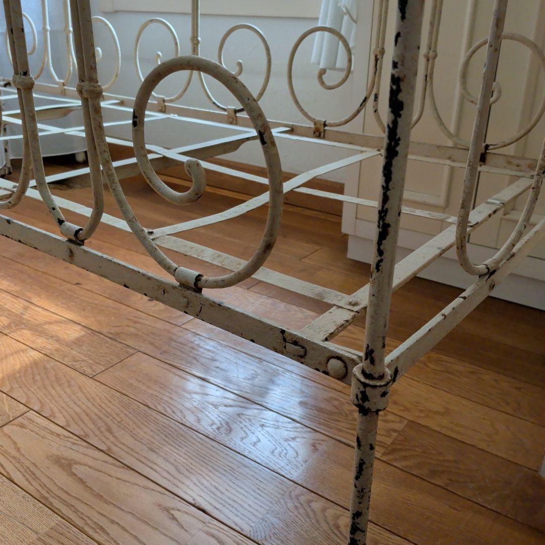 フレンチアンティーク　アイアンベビーベット　ホワイト