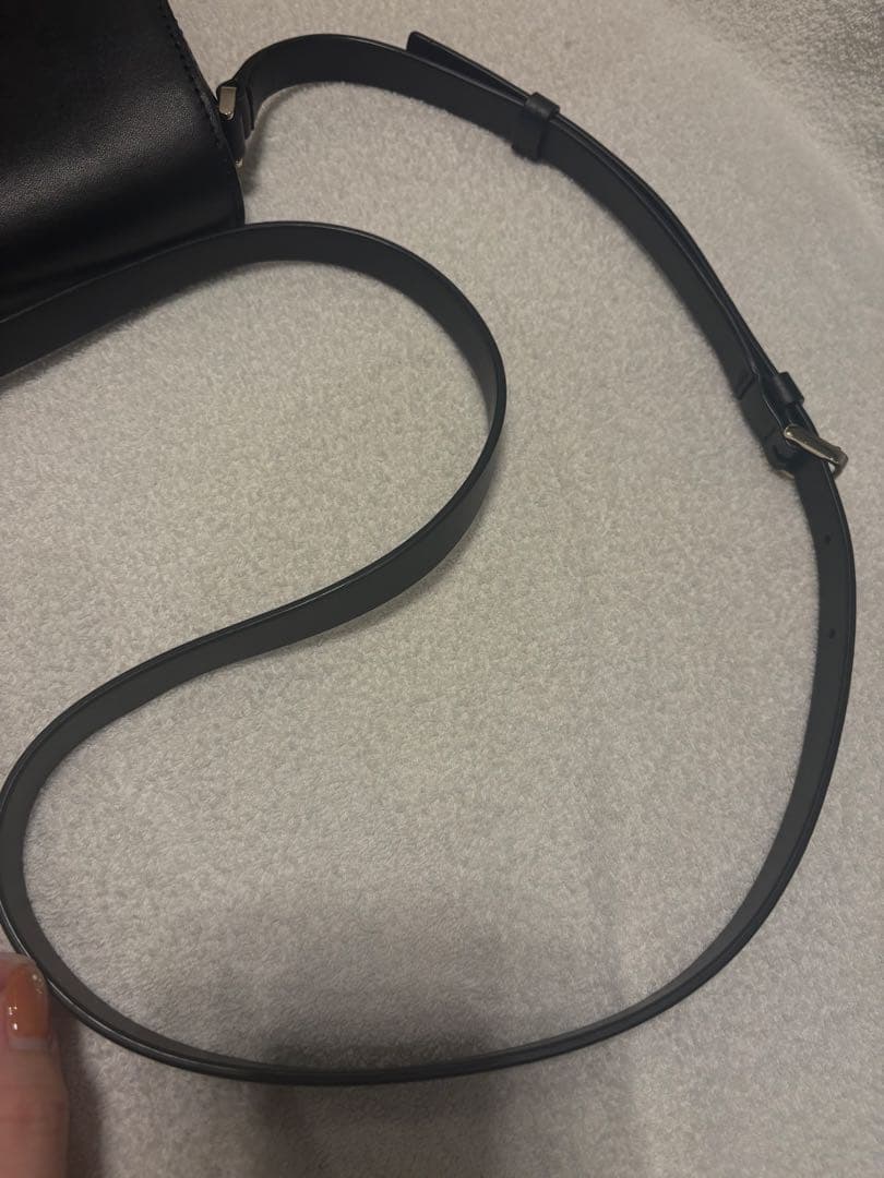 【美品】kate spade ショルダーバッグブラック レザー フラップ斜め掛け