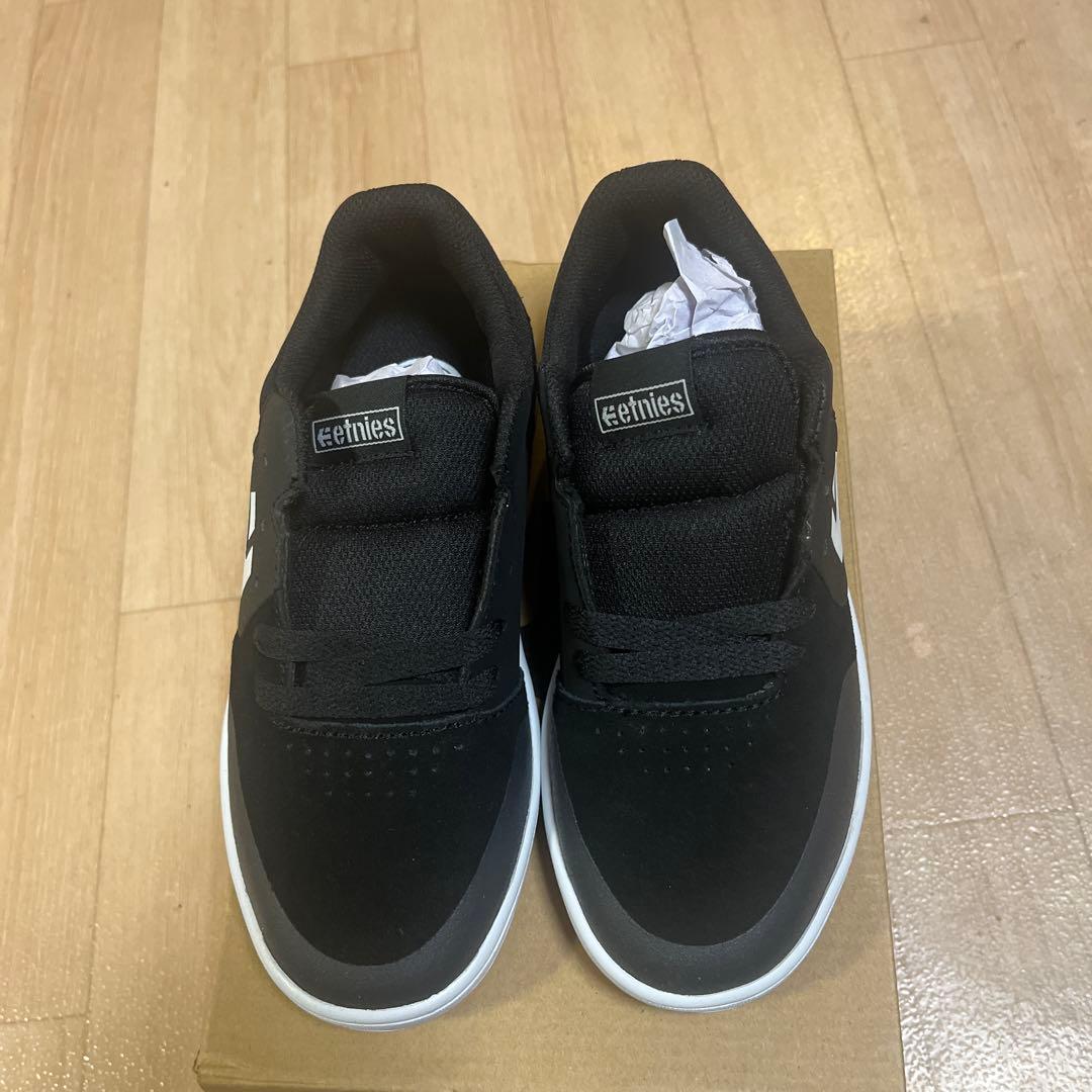 etnies ブラック 22センチ　スケシュー