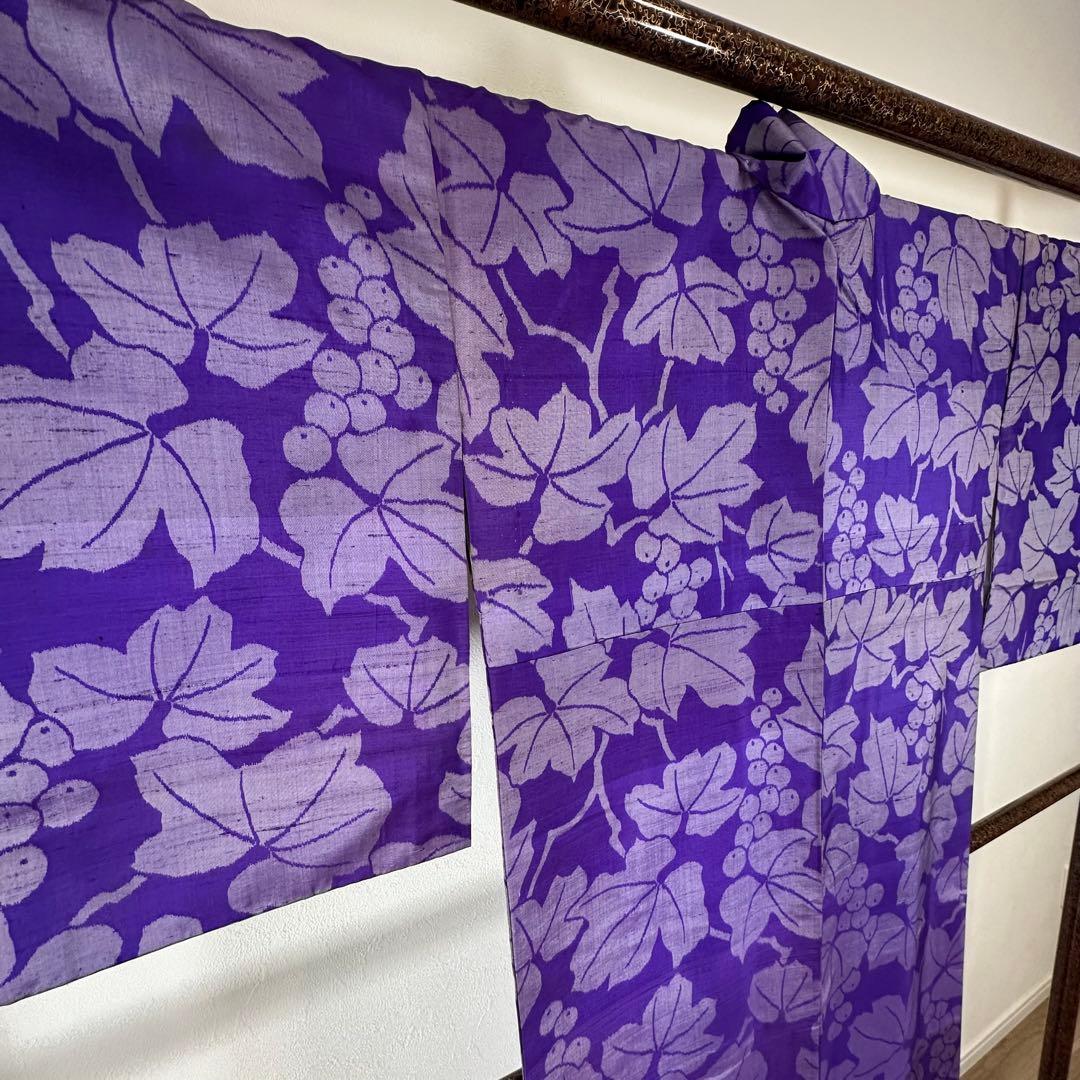 超美品　袷　正絹　着物　157 アンティーク　ヴィンテージ　銘仙　紫　ぶどう