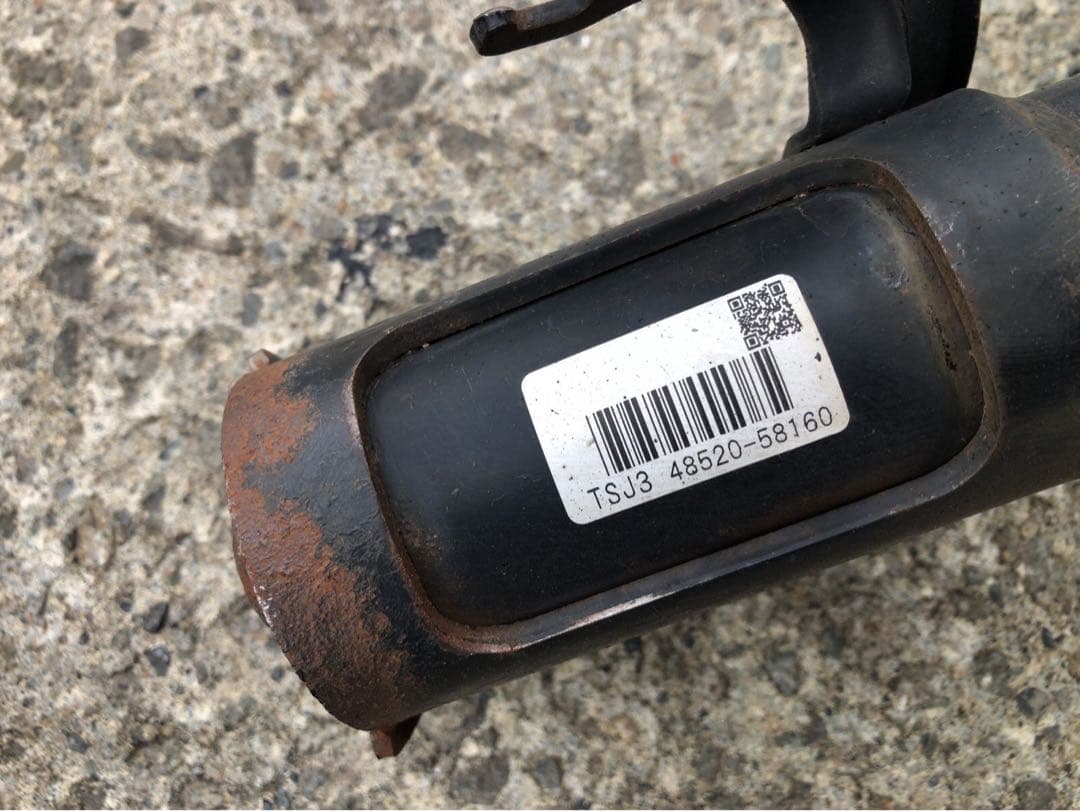 GGH25W ベルファイヤ　ストラットとスプリングセット