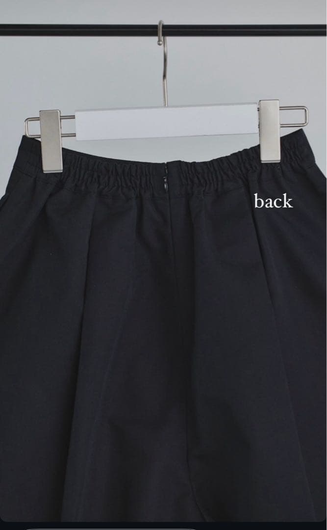 Nala 黒 ドレスパンツ　新品未使用品