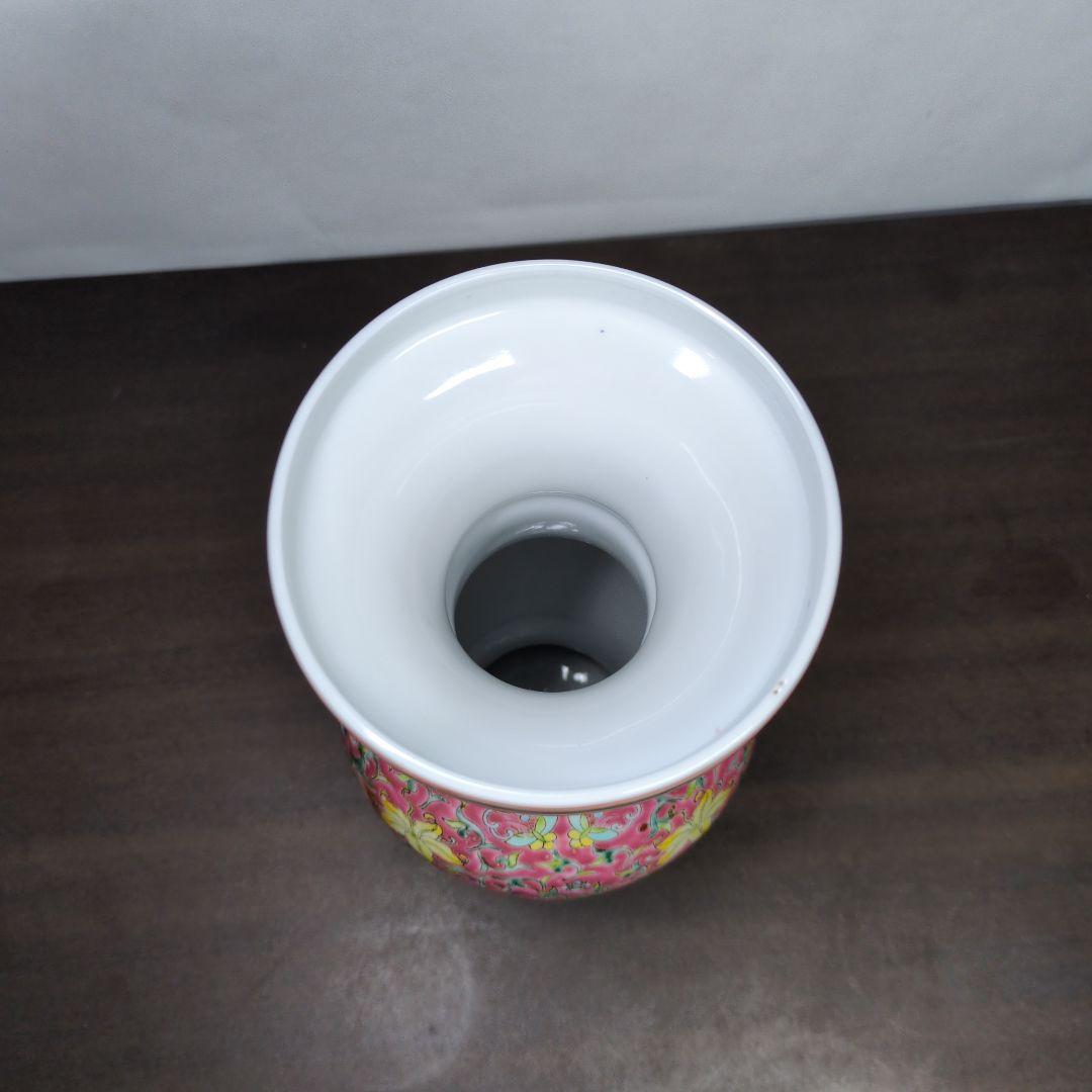 大清光緒年製 款 五彩 花唐草文 瓶 高さ約29cm