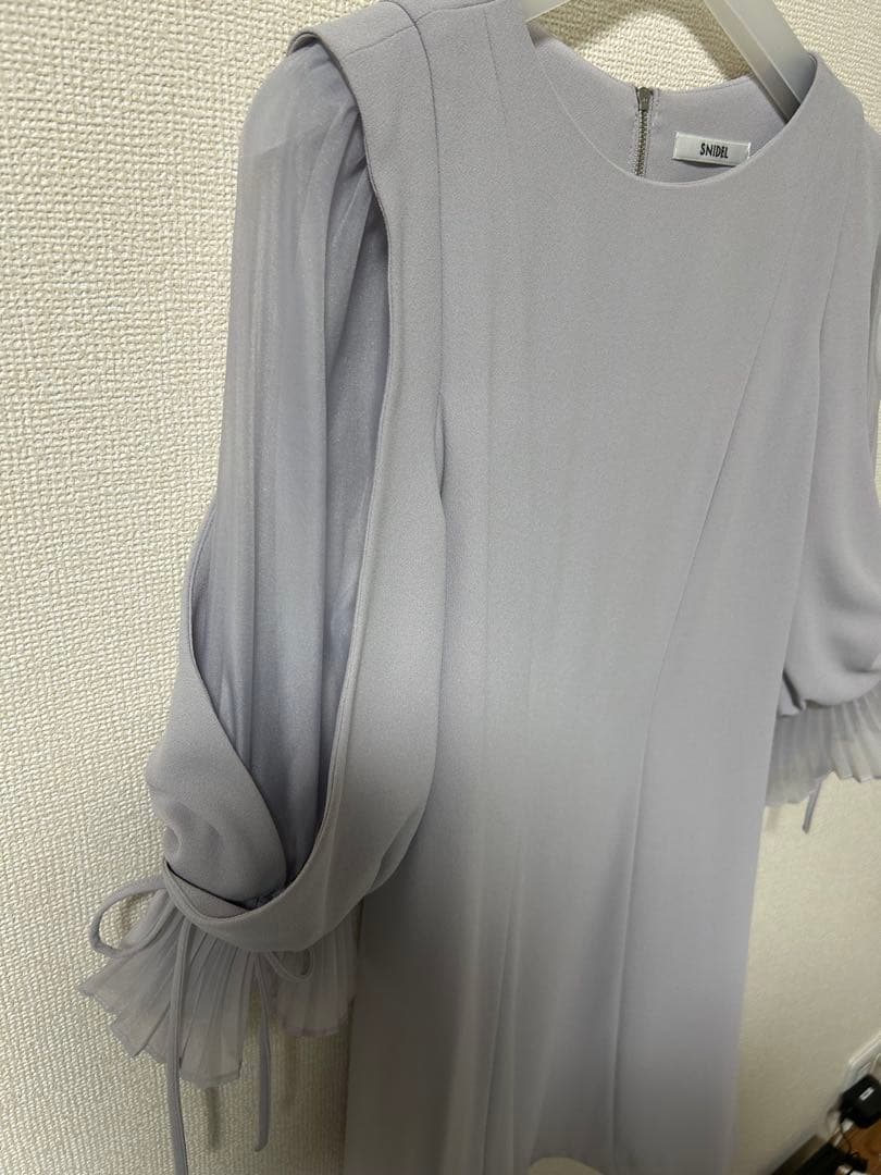 今だけ限定お値下げ中【新品・未着用】スナイデル レディライクフレアミニワンピース
