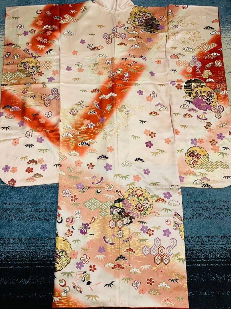 振袖フルセット駒刺繍　雪輪花文　宝尽くし　暈し染め　金彩　正絹