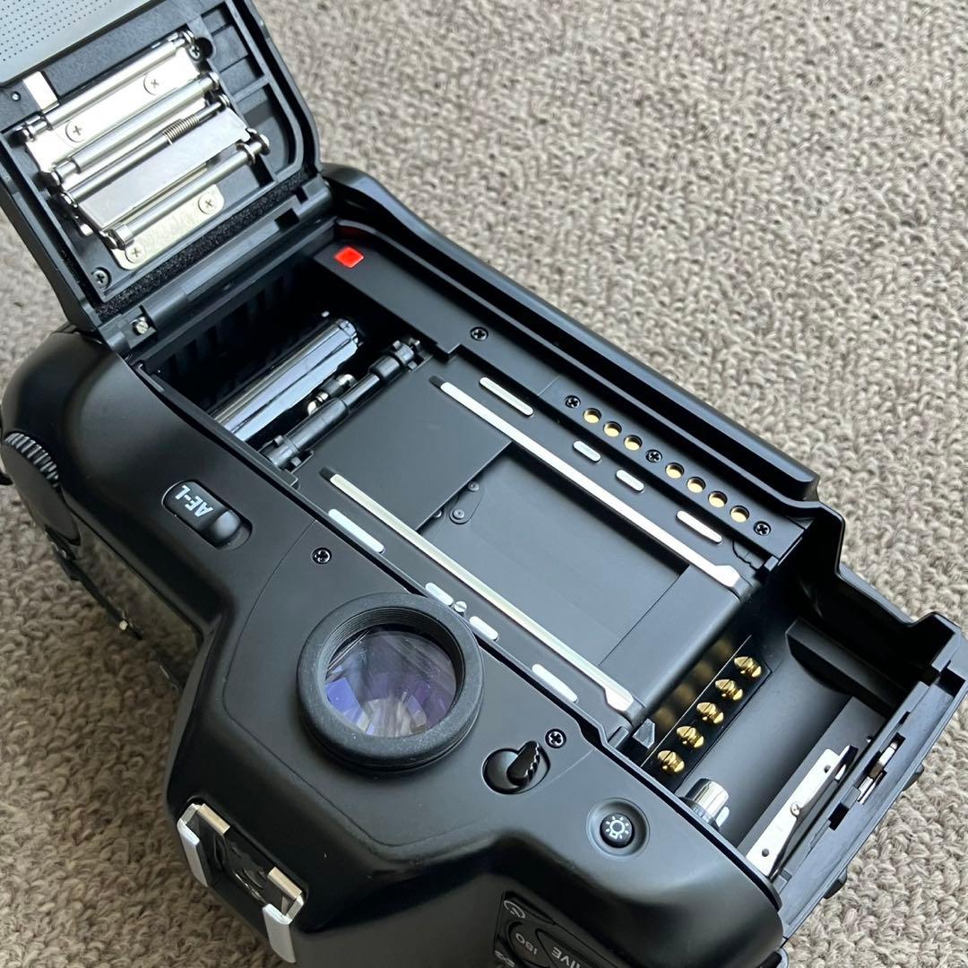 フィルムカメラ Nikon F90x + AF NIKKOR 28-70mm f3.5-4.5D