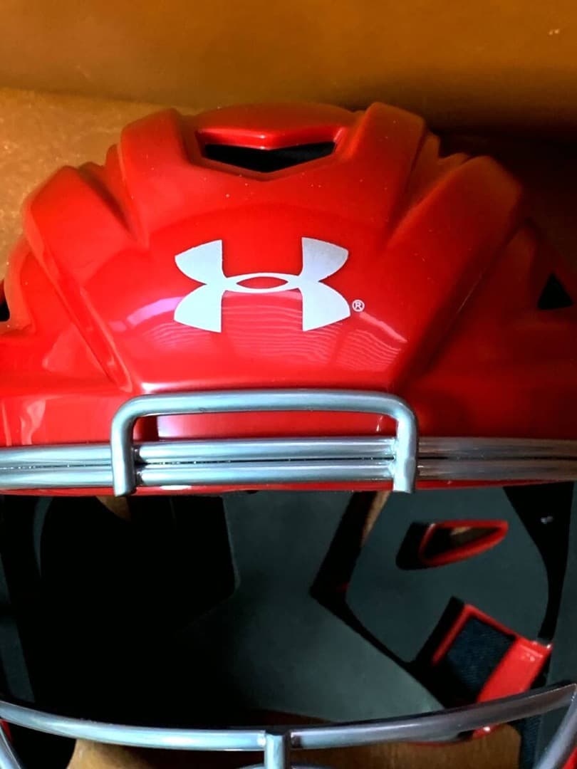 新品USA限定発売モデル☆アンダーアーマー☆キャッチャー3点セット☆大人用☆赤