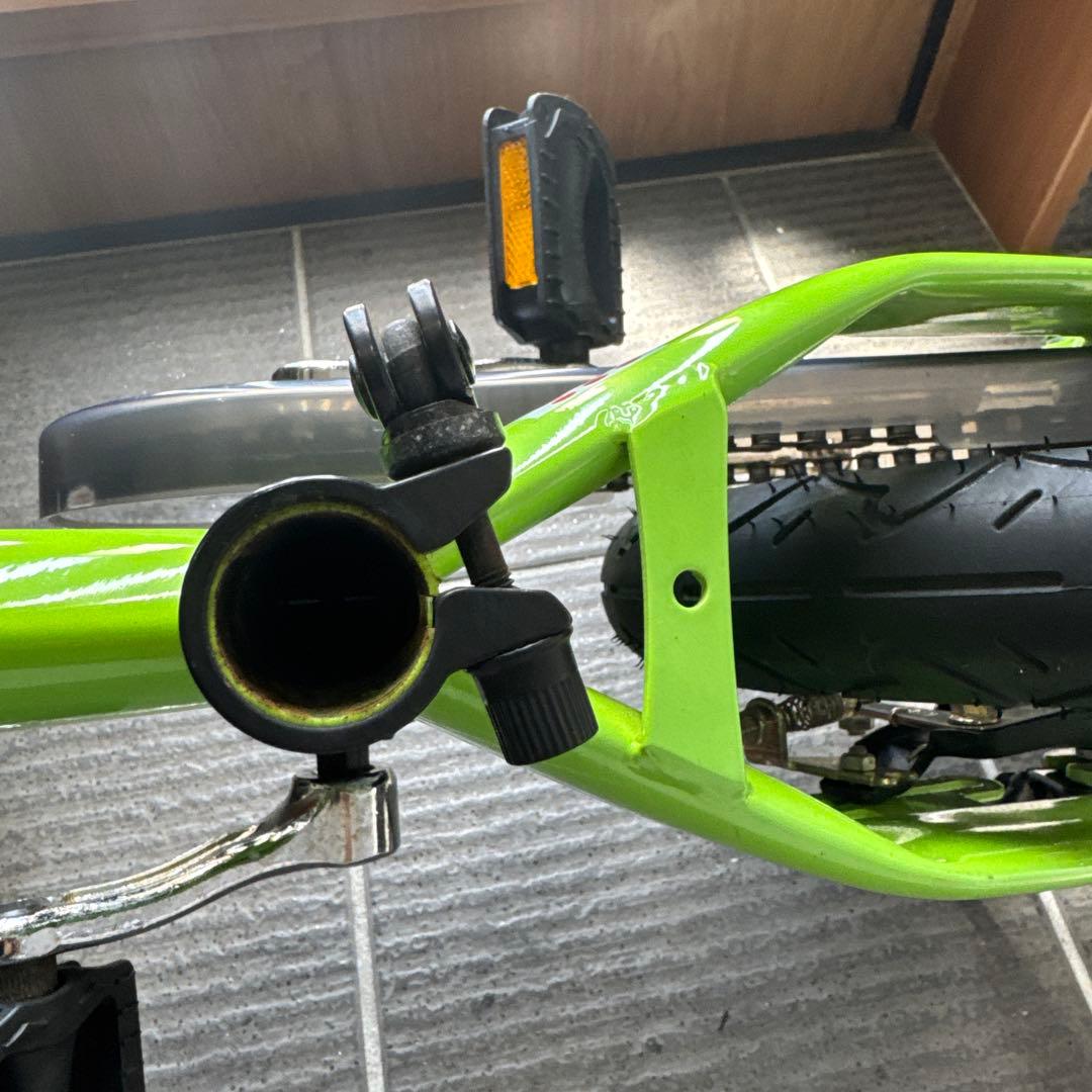 へんしんバイク　黄緑　３－６歳