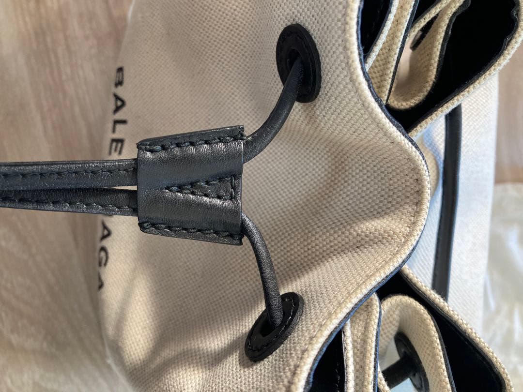 バレンシアガ　巾着バック　バケツバック