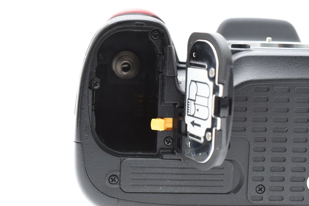 美品 Nikon D7100 iPhone＆アンドロイド写真転送OK #8146