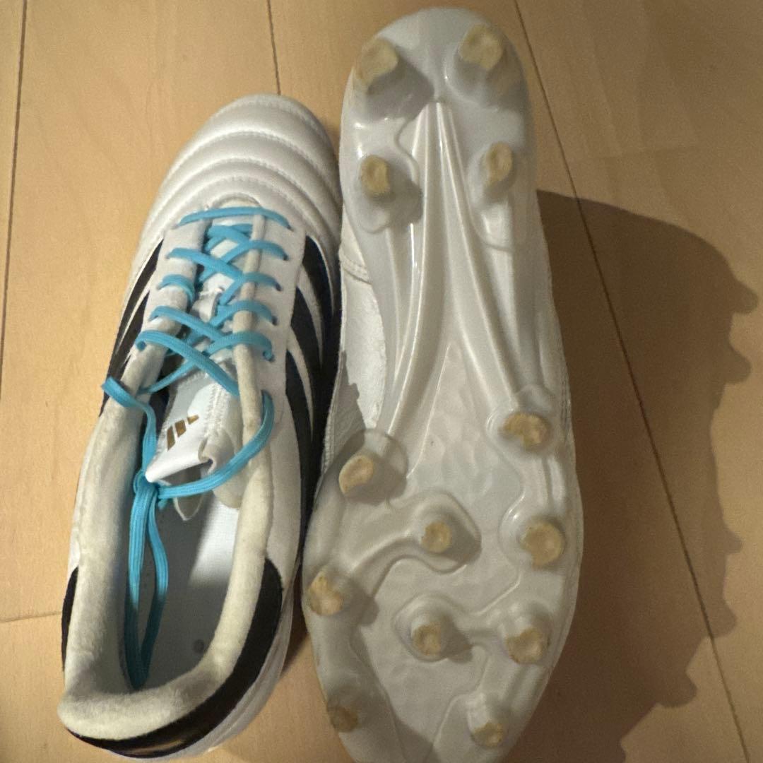 adidas コパアイコンスパイクシューズ ホワイト/ブラック