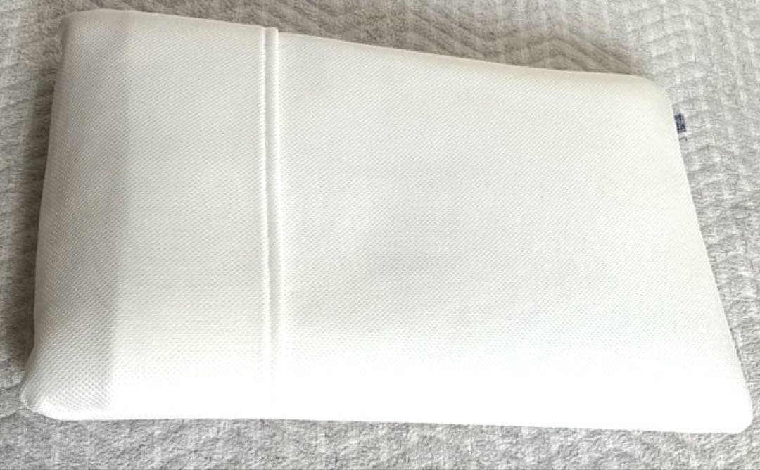 エアウィーヴ　スタンダード　洗える枕　高さ調節　収納袋付き