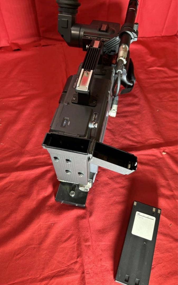 ジャンク TOSHIBA業務用Hi-8ビデオカメラ Canonレンズ定価110万