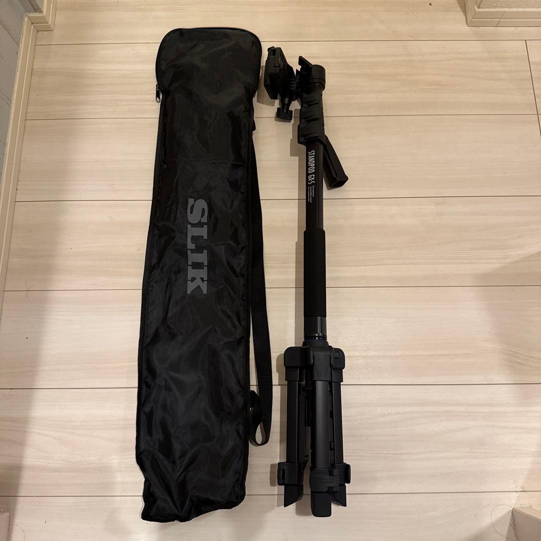 Panasonic HC-V495M ビデオカメラ 本体・スタンド・ケース付き