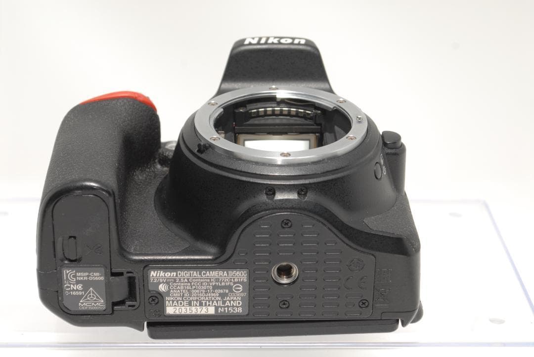 ☘️ショット数少なめ⭐美品☘️Nikon D5600 ダブルズームキット