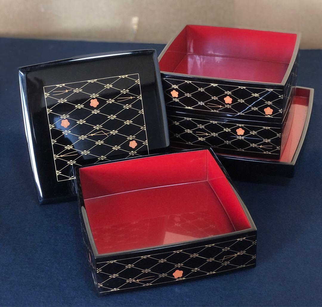 《R》輪島塗 沈金 三段重 重台 わじま龍作 共布 共箱 260109き2