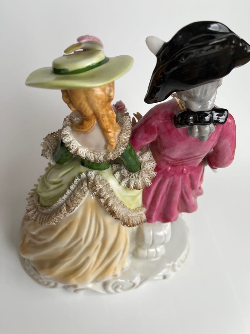 【磁器製アンティーク人形】 昭和から語りかけるセト・ノベルティ