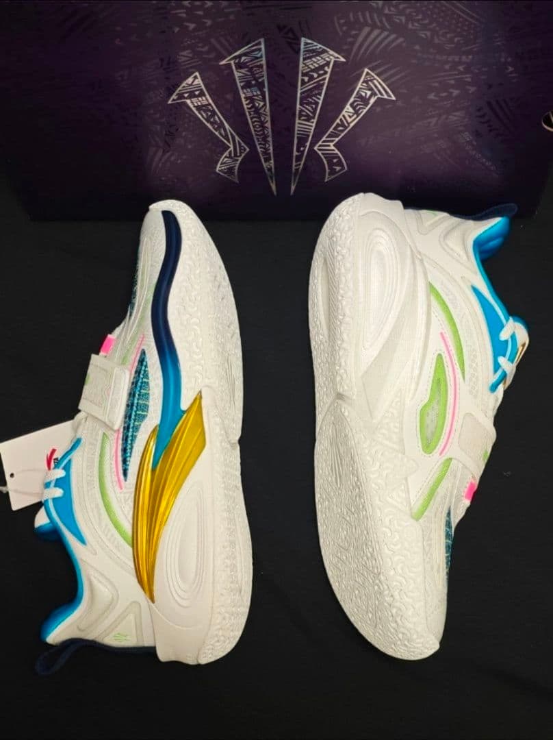 海外限定Kyrie1 バスケットボールシューズ US9.5／27cm