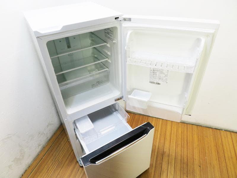 冷蔵庫 130L 2017年製 HR-D1302 一人暮らしに最適 IL05