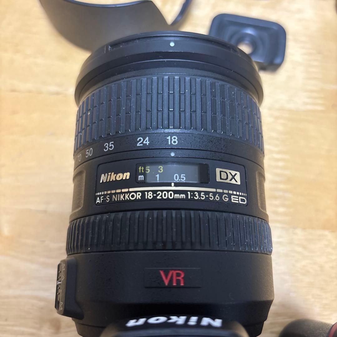 Nikon D5100 ＋AF-S 18-200mm おまけ多数