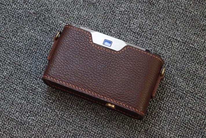 新品 本革 カメラケースとストラップ CONTAX T2用