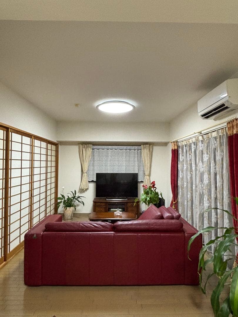 最終値下げおしゃれでモダンなワイン色赤い総革レザー3人掛けソファ