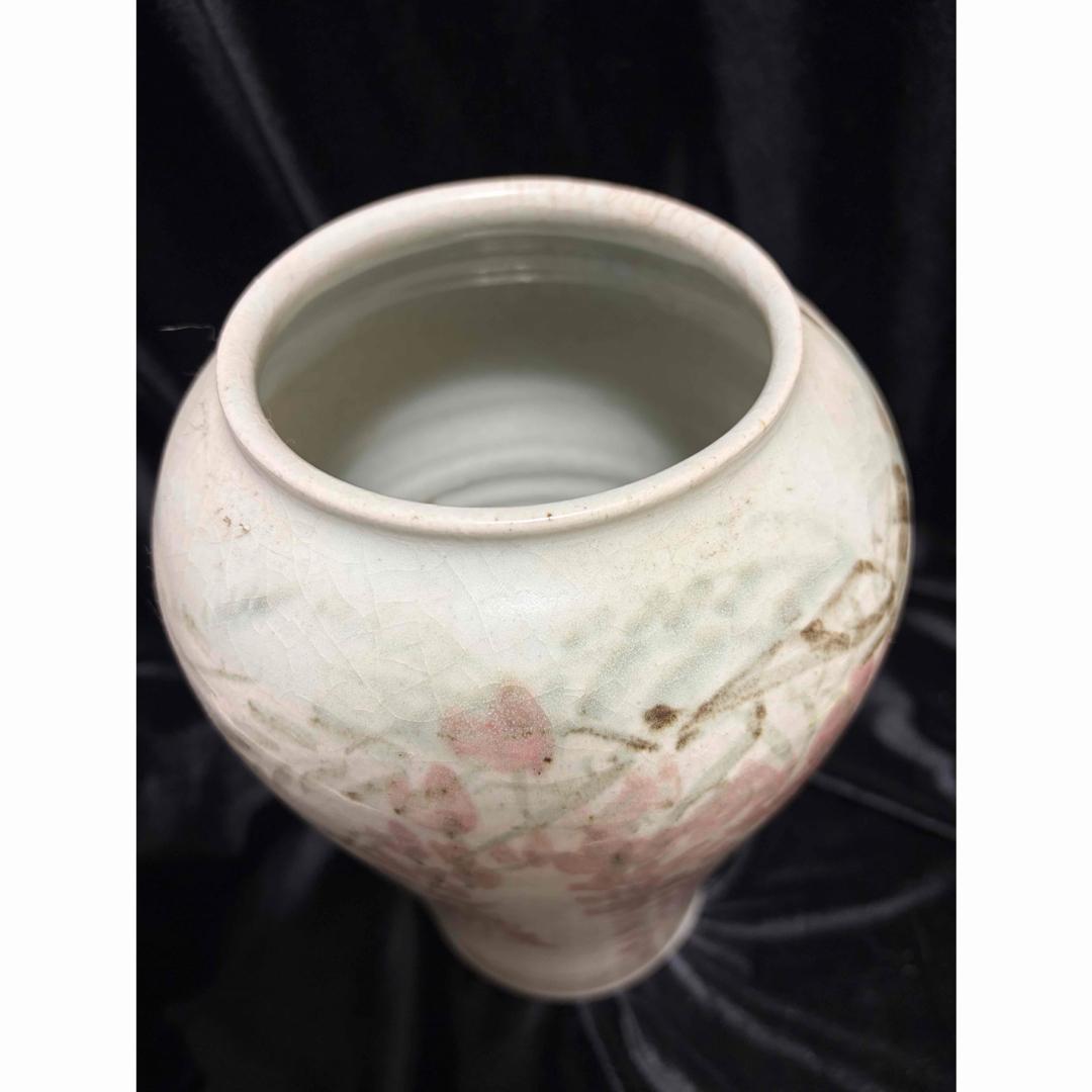 骨董　希少李朝白磁藤の花のような模様が描かれた陶器製の花瓶です文壺現状品のみ