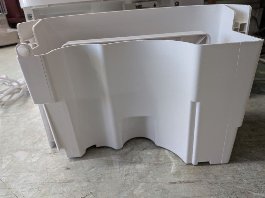 SHARPプラズマクラスター除湿機 衣類乾燥機 CV-E71　中古