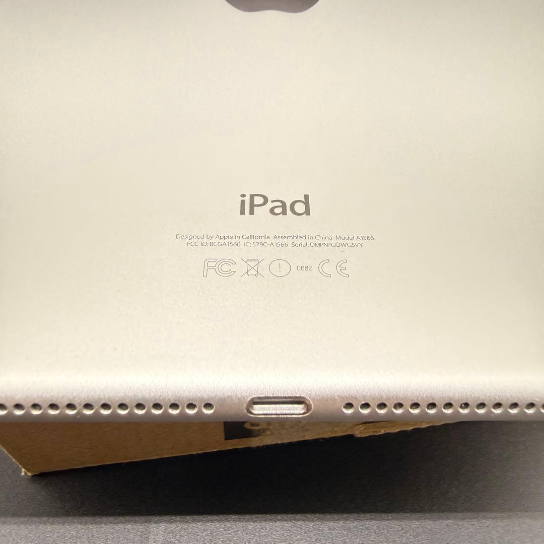 iPad Air 2 Wi-Fi 64GB シルバー & キーボード付きカバー