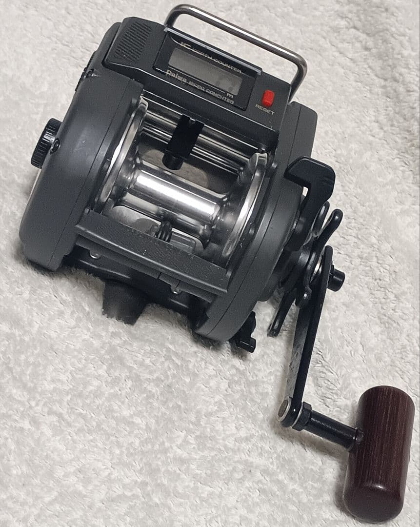 ダイワトーナメント棚ハンターSS-60船釣りリール