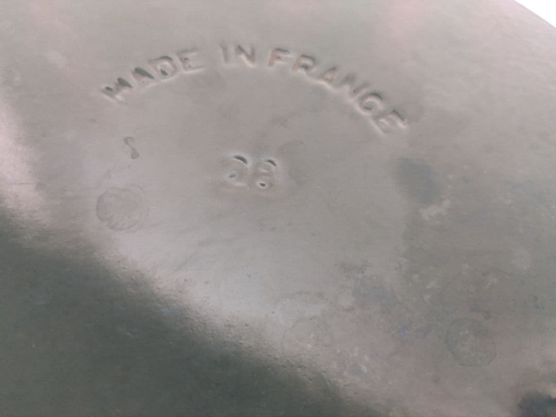 金曜日まで2000円引きstaub ニダベイユ　28センチ　ブラック