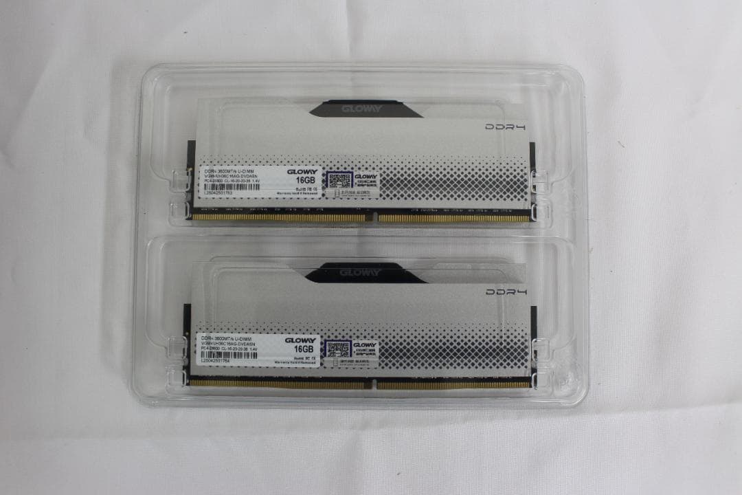 【新品】GLOWAY DDR4-3200 32GB（16GBｘ2）メモリー ①