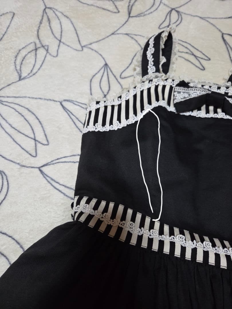 【InnocentWorld　イノセントワールド】 ワンピース　リボン　黒白