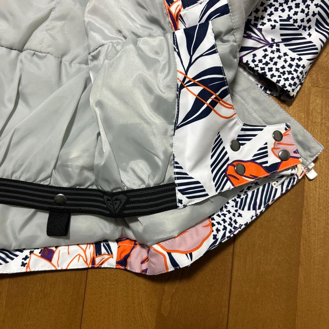 新品！タグ付き！　ROXY 花柄　アウター　スキーウェア　ボードウェア　防寒　S