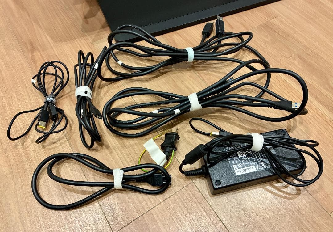 Wacom Cintiq Pro 24 DTK-2420/K0 エルゴスタンド付