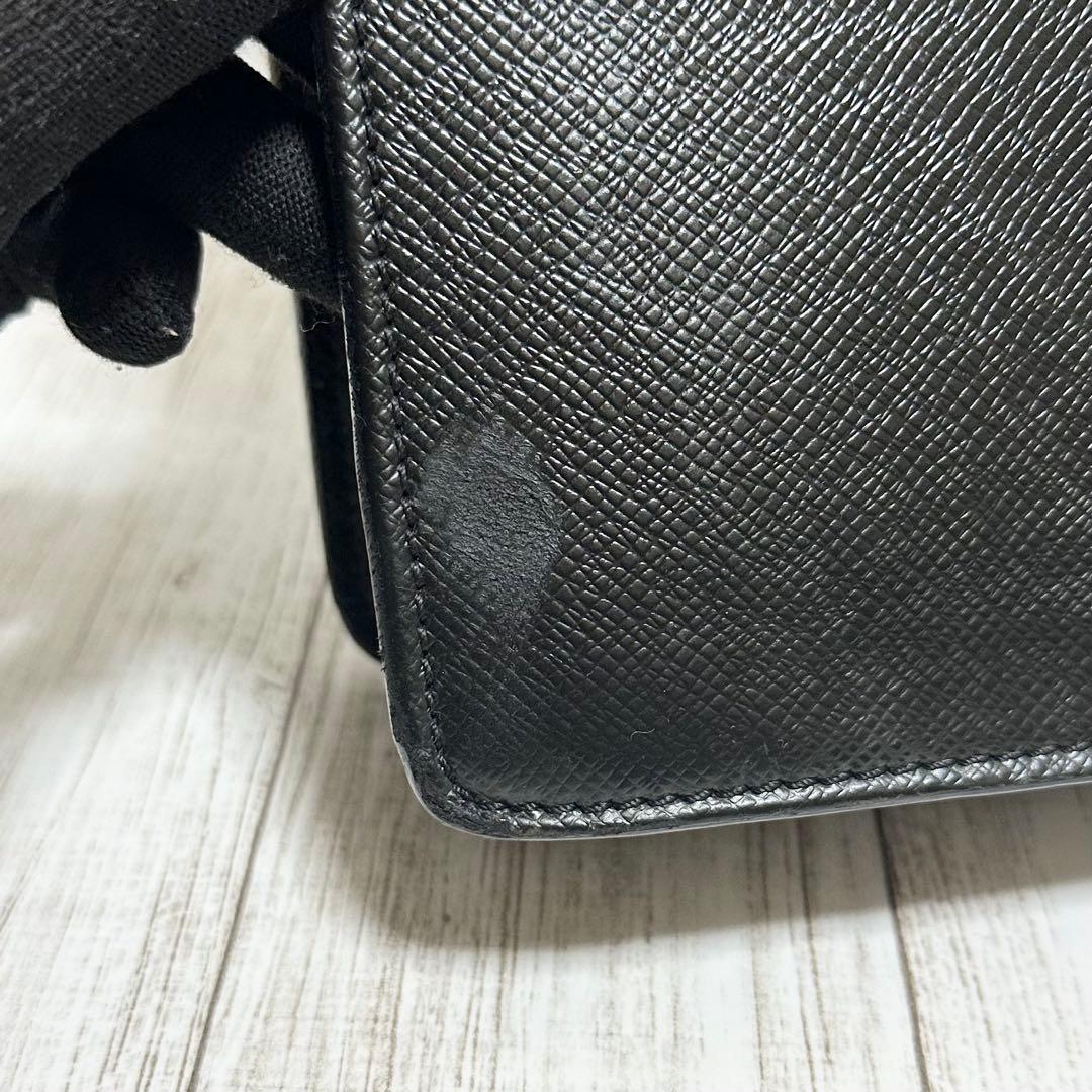 LOUIS VUITTON ルイヴィトン タイガ ポルトドキュマン ロザン