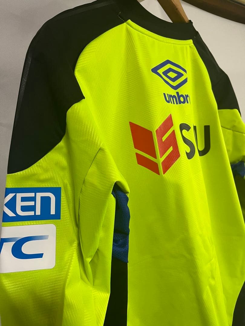 【新品未使用】UMBRO アンブロ ガンバ大阪　トレーニングウェア　長袖