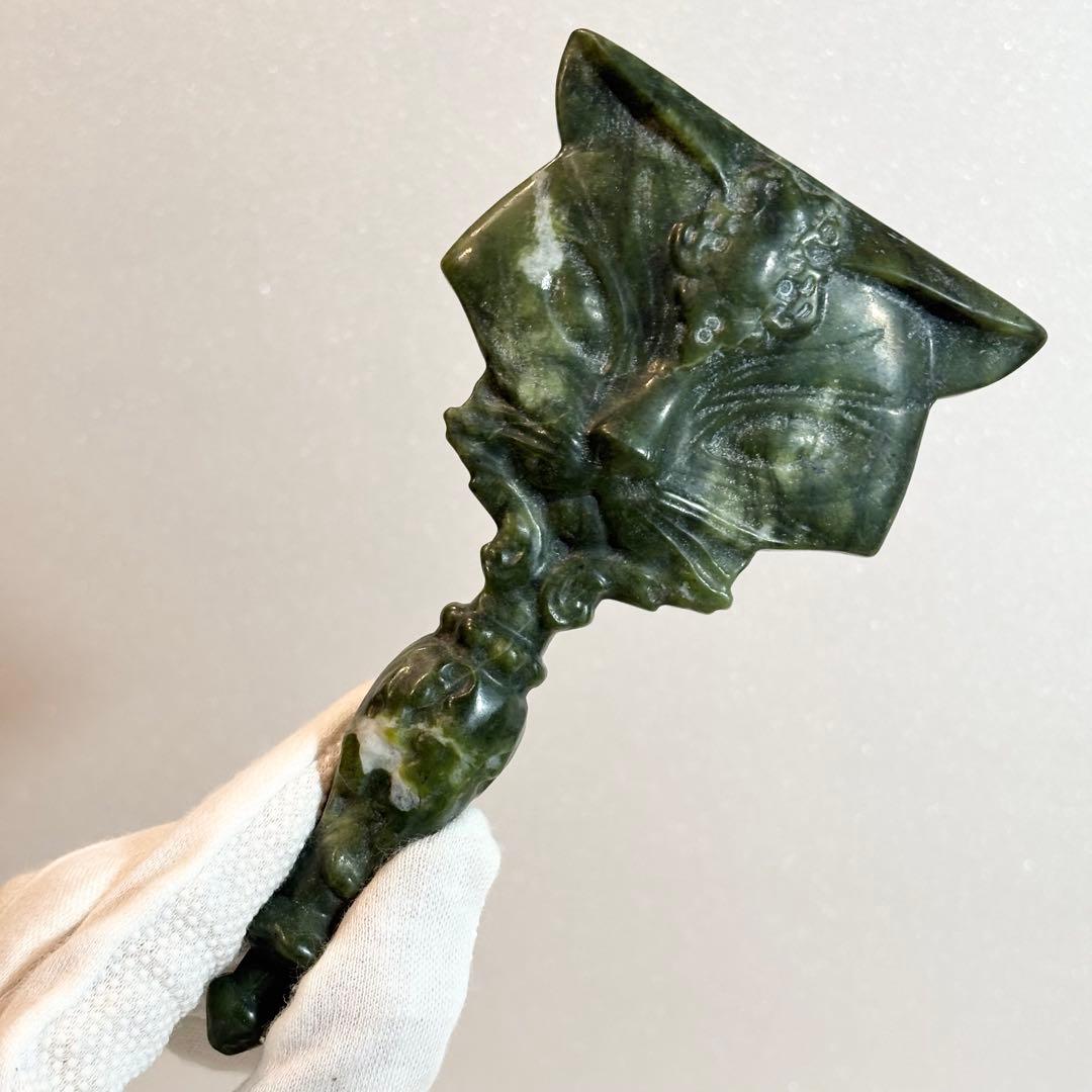 グリーンジェイド　手鏡　天然石　パワーストーン　猫 ジェイド