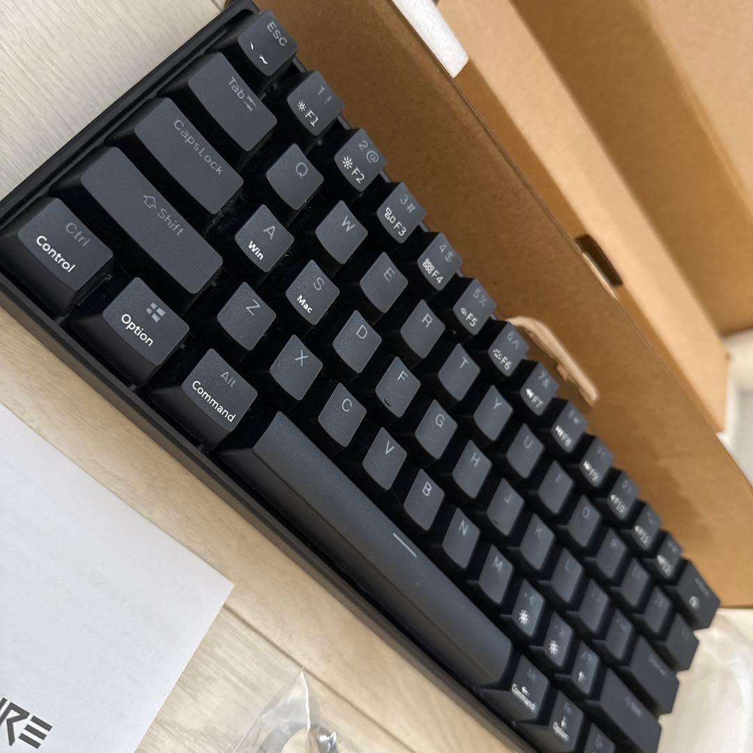 Velocifireメカニカルキーボード　本体　赤軸