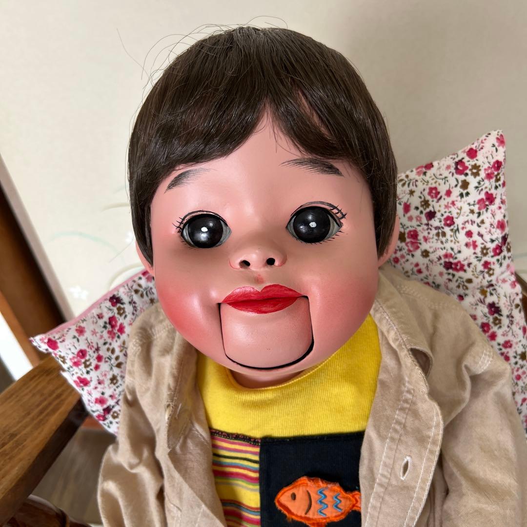 腹話術人形