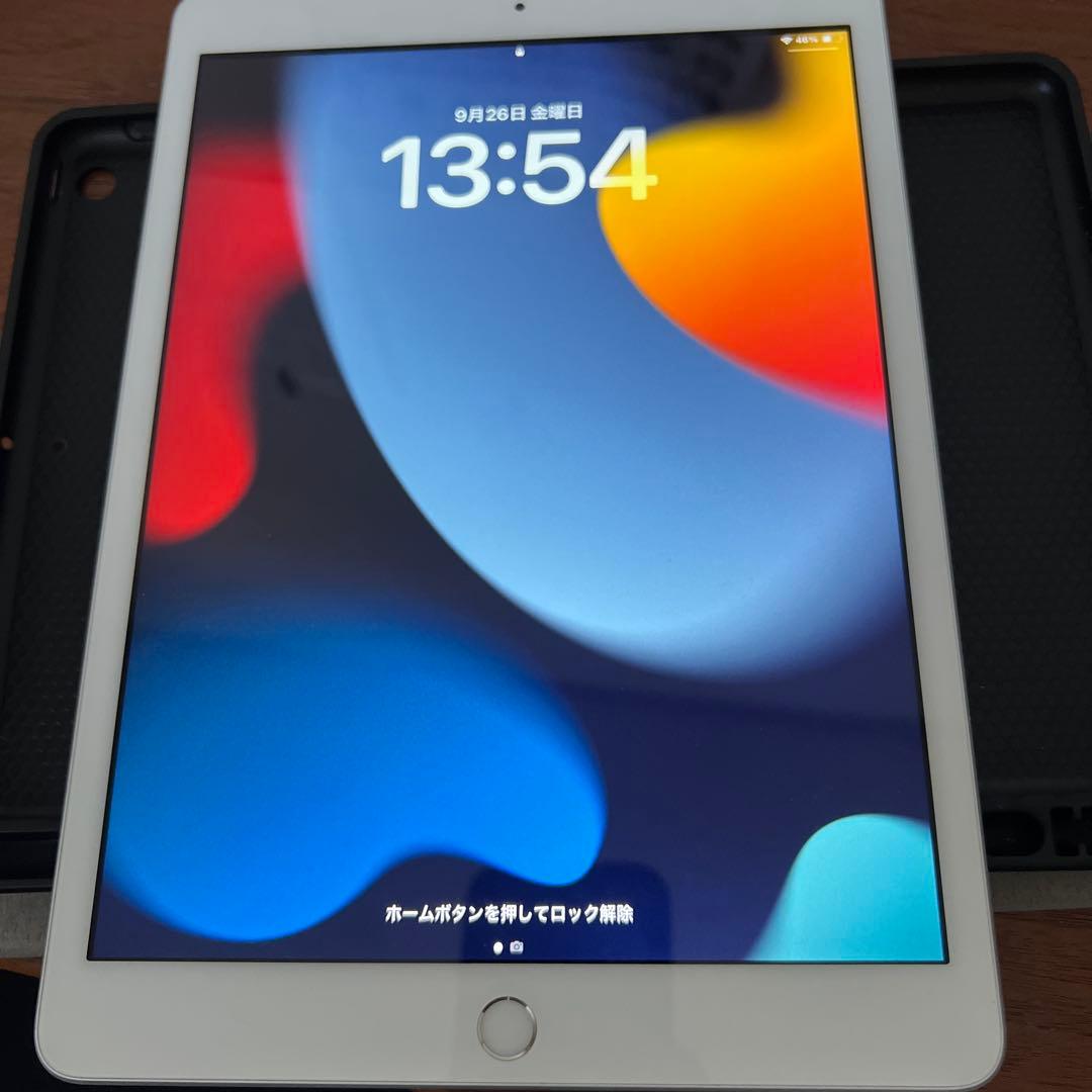 ipad第7世代　本体　カバー付き　32GBwifiモデル