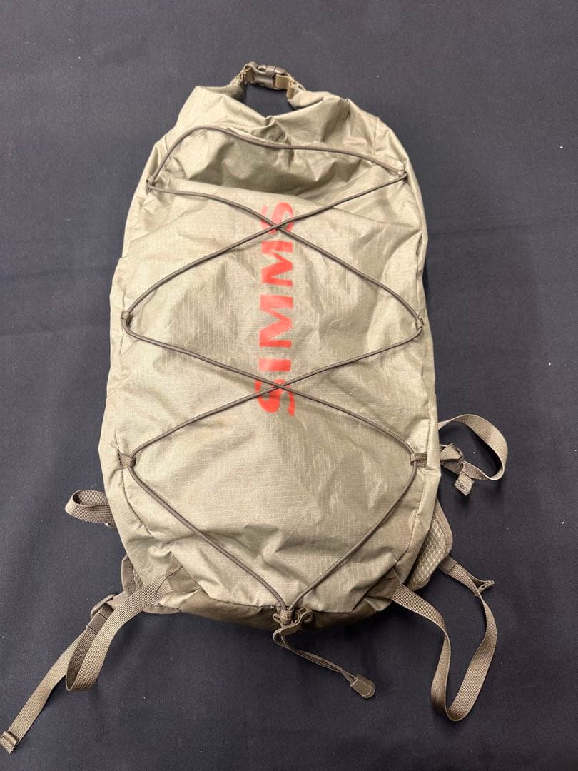 simms フライウェイト・パックベスト + スモールポッド