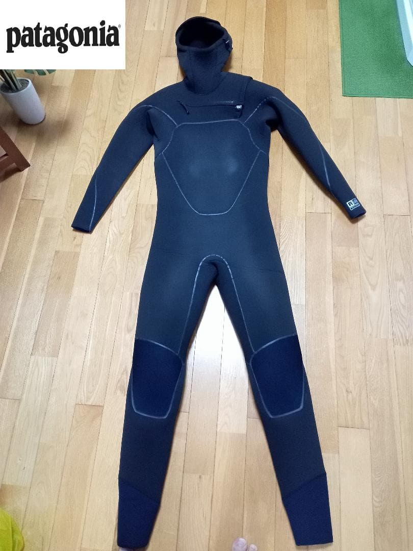 パタゴニア patagonia フルスーツ　フロントジップフード付き