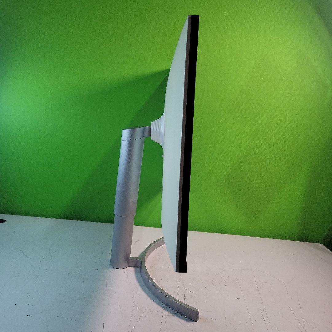 LGモニター32UN650-W 31.5インチ/4K 動作品