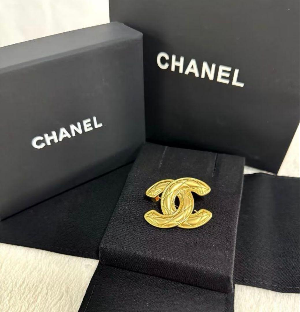 CHANEL シャネル　ブローチ　ゴールド　マトラッセ　ヴィンテージ　ココマーク