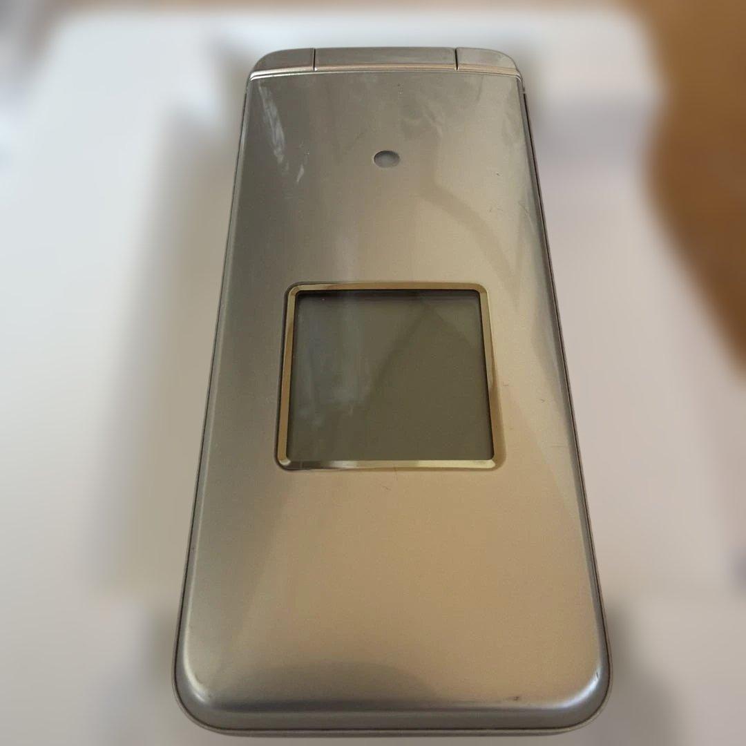 【値下げ】au KYF43 シャンパンゴールド　中古品