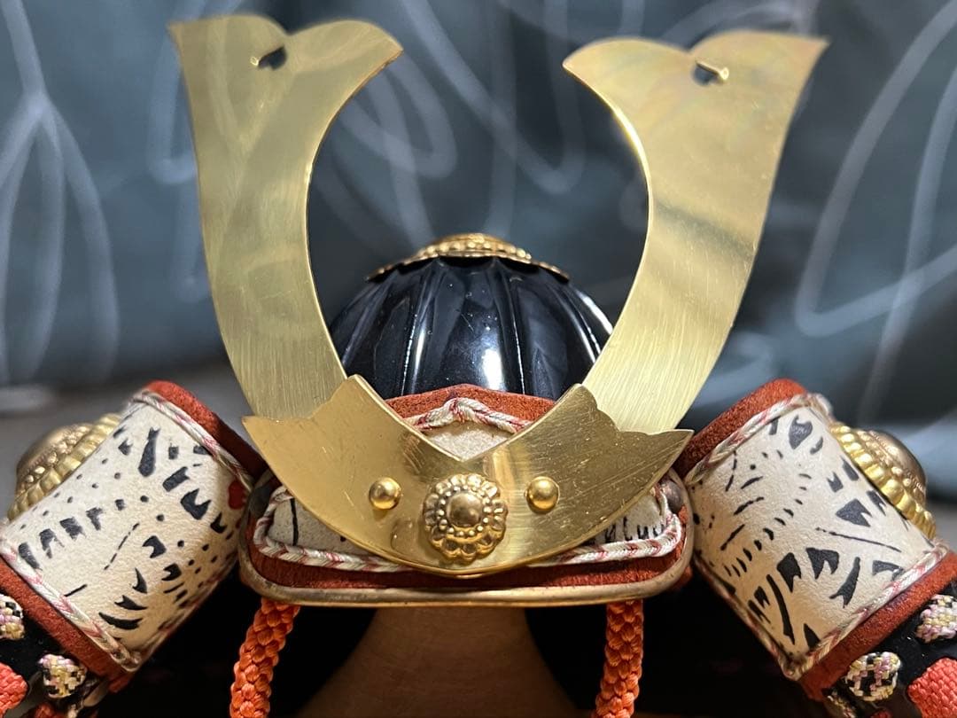 甲冑師 加藤一冑 大円山黒塗筋兜 佐々木盛綱 戦国武将 兜 置物