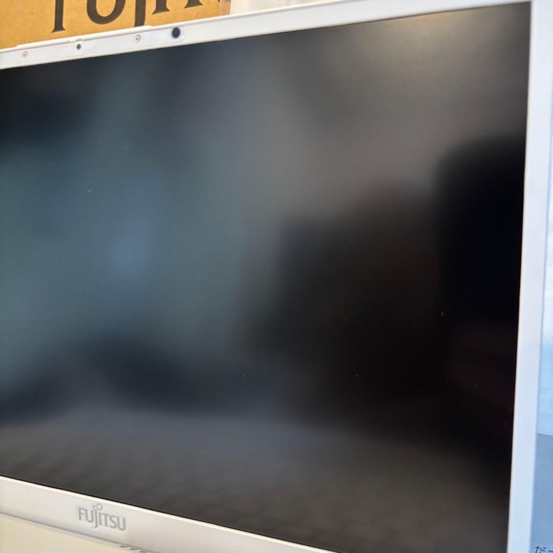 【美品】i5 LIFEBOOK UH08/E3 Intel xe GPU搭載！