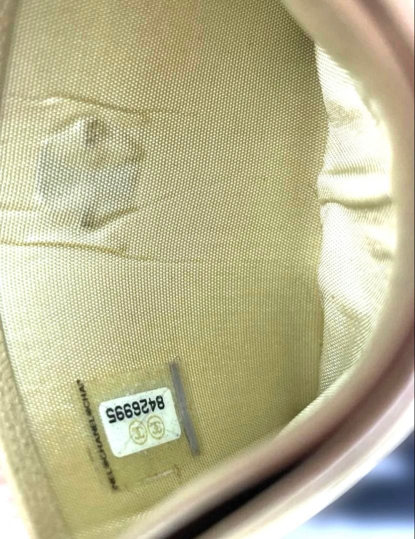 CHANEL シャネル　レザー　ココボタン　カードケース　名刺入れ　ベージュ系