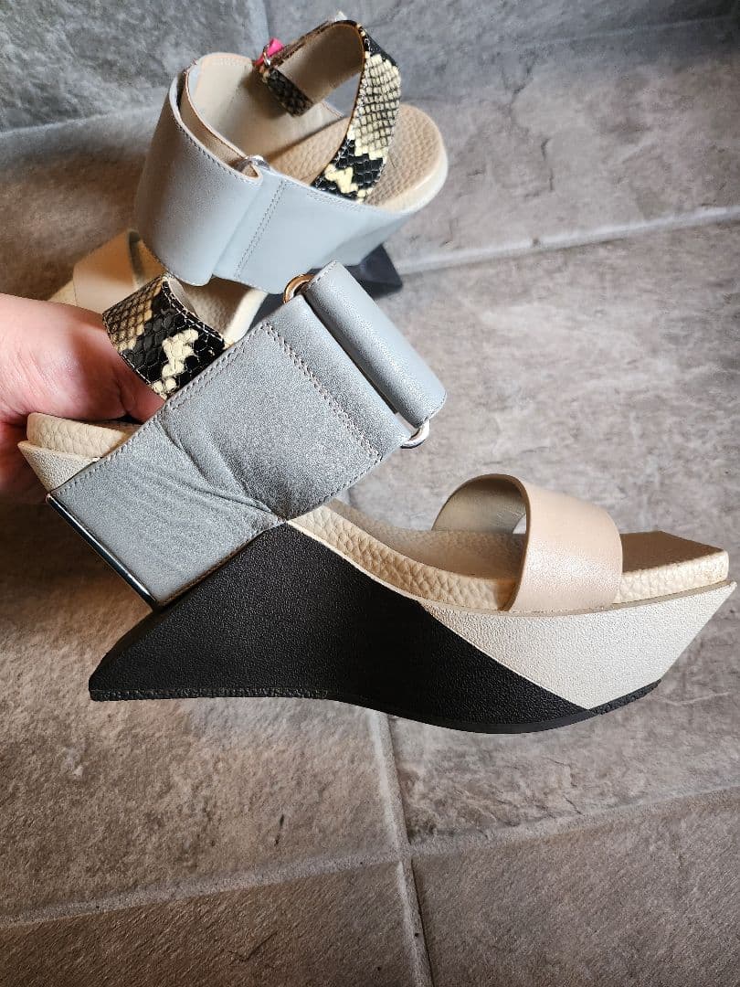 美品 UNITED NUDE サンダル